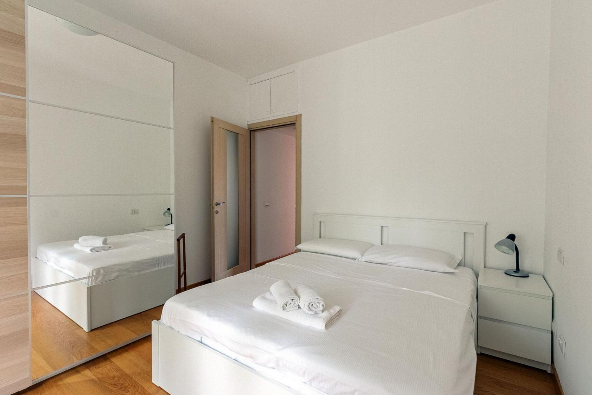 Broggi Buenos Aires-porta Venezia By Halldis * Milan